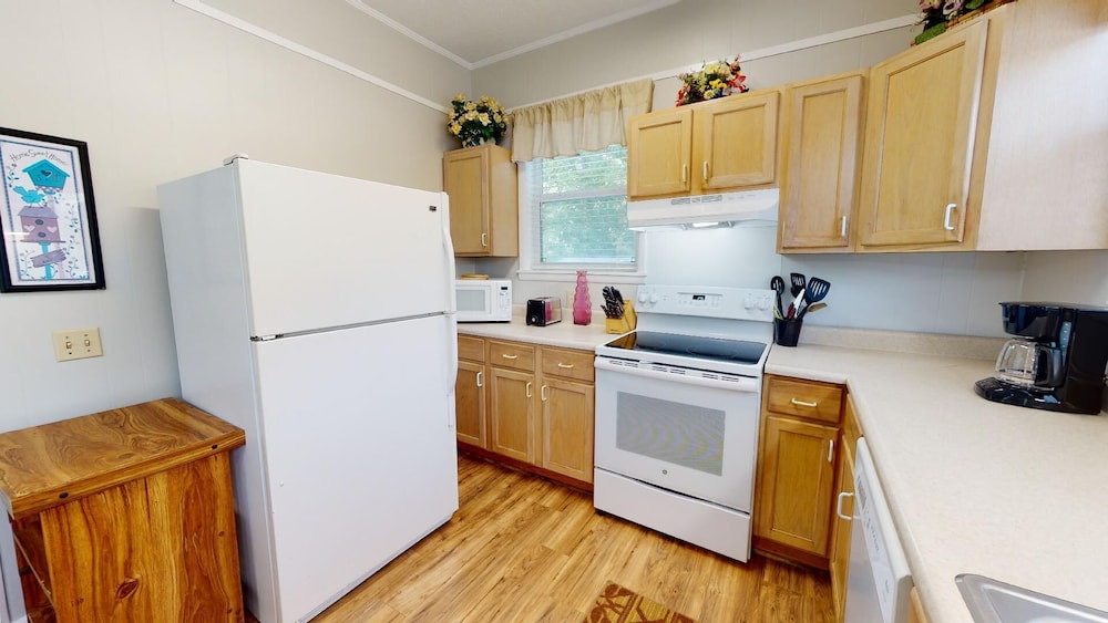 Beach Nugget by Tybee Vacation Rentals