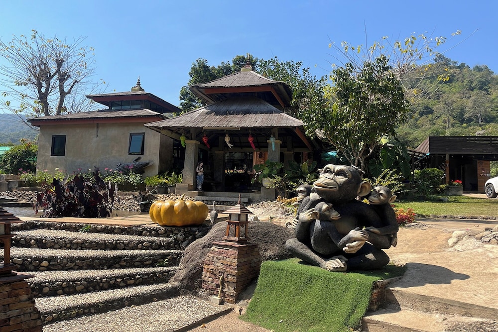 Tung Lakorn Farm