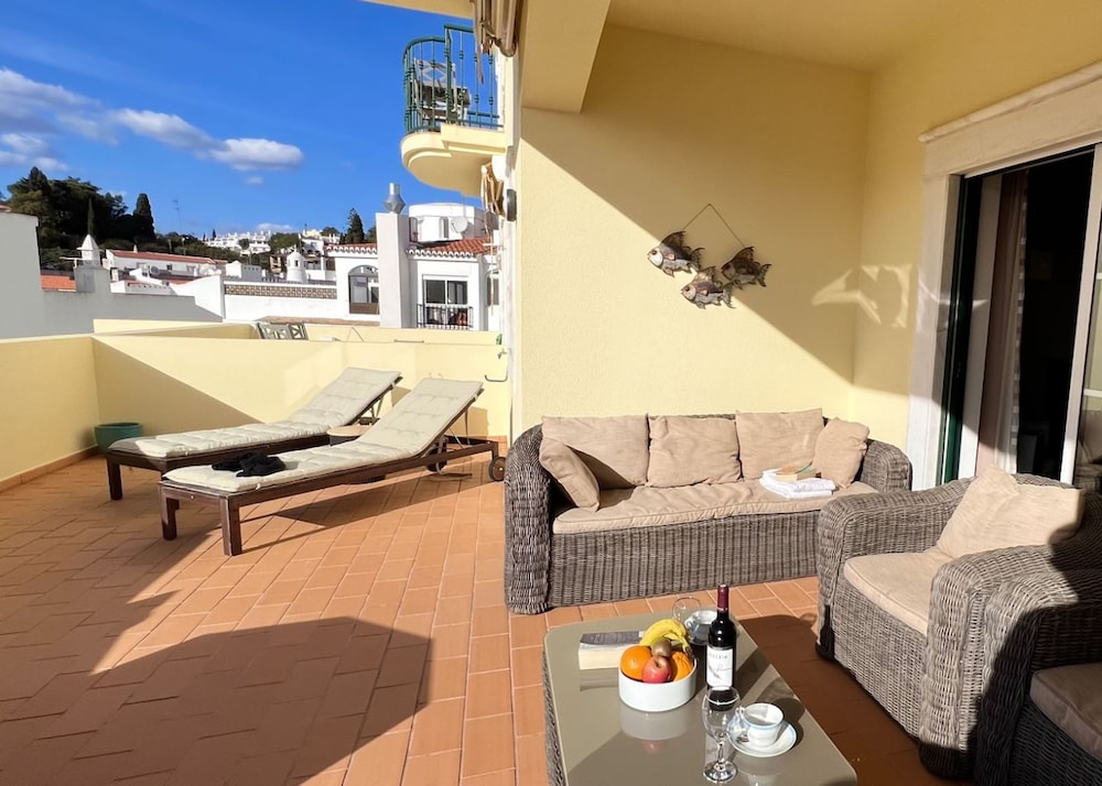 Carvoeiro Terrace Stay in the Heart of Carvoeiro