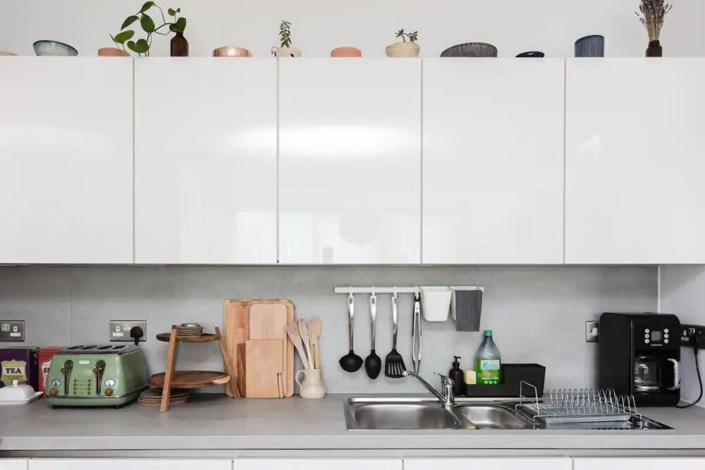 Bright 1 Bedroom Apartment in Hackney Wick With Balcony