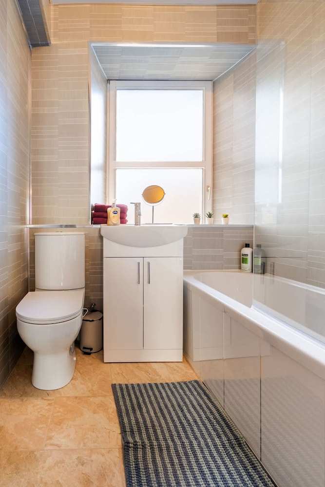 2 Bed Flat - Town Centre