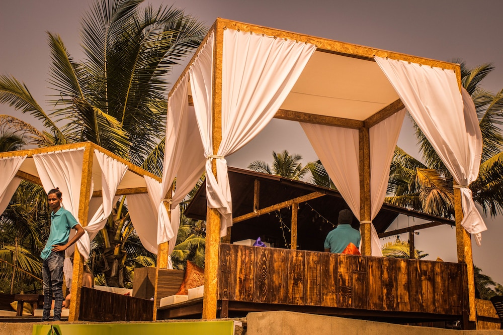 The Spot Beach Hotel