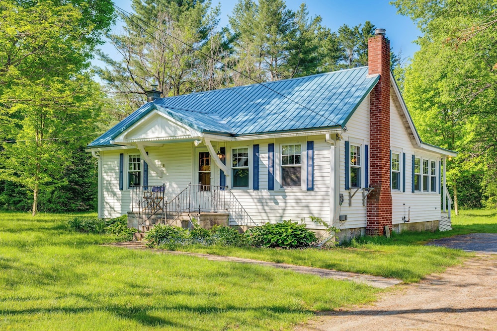 Cozy Cottage: Near Ski Bretton Wood & Franconia