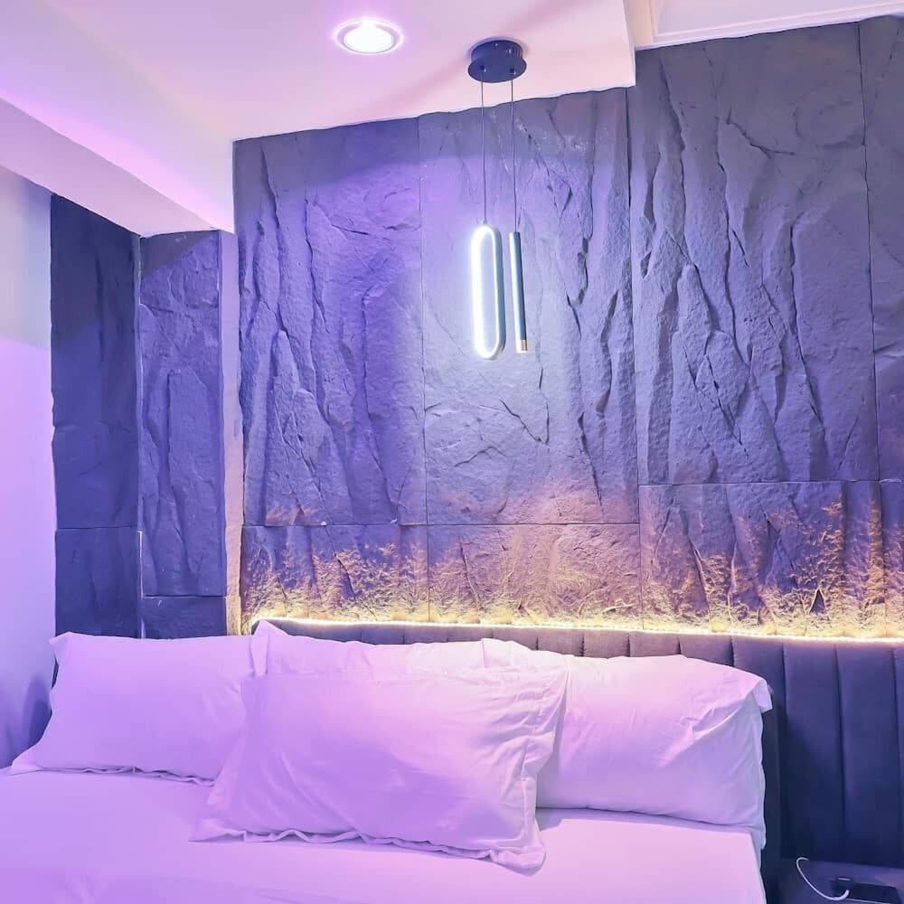 Purple Lavender Court Apartment