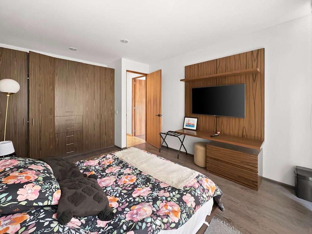20-202 Elegant 2br-roma Norte Parking 24-7 Security photo 4