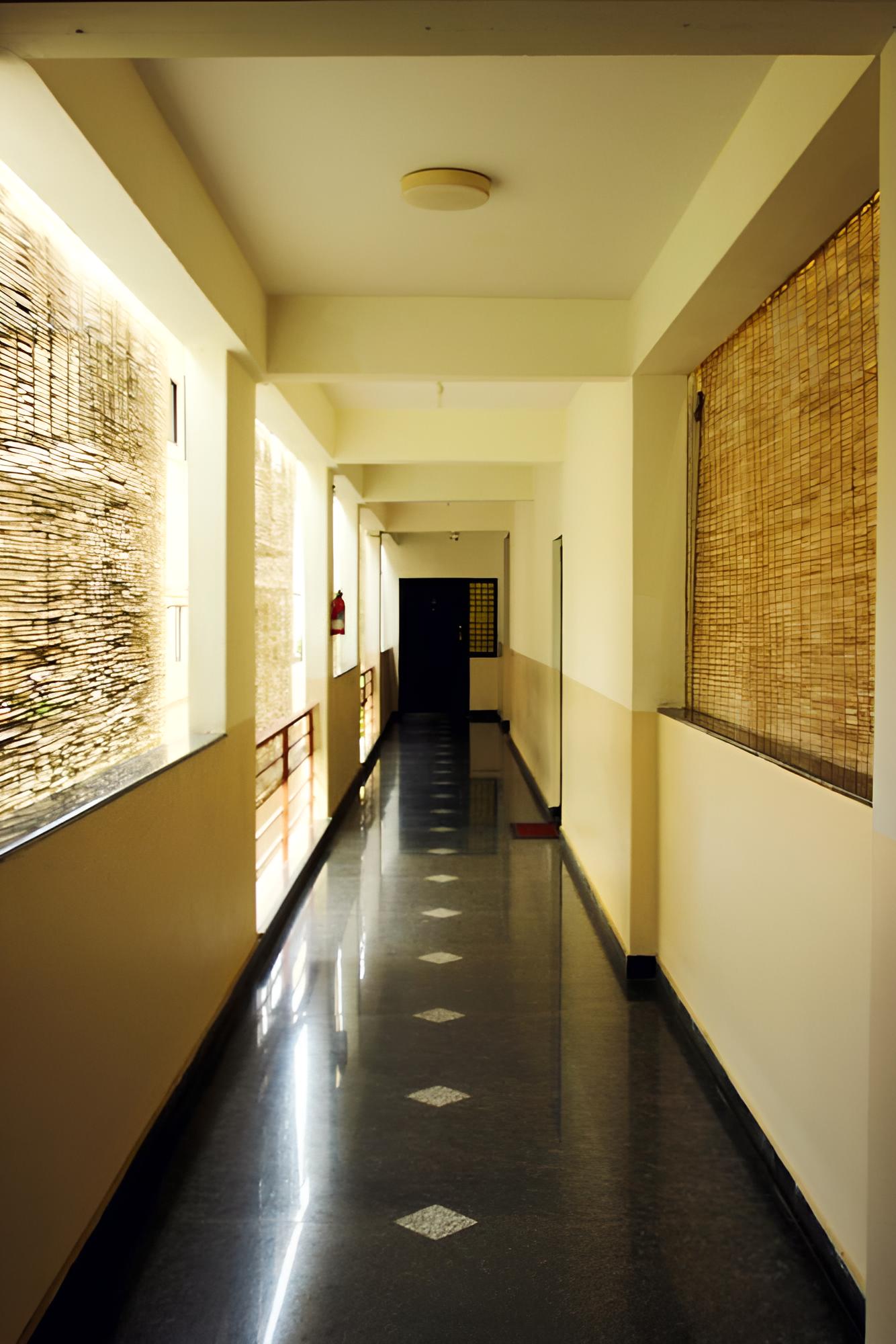 Hotel Mint Green Path