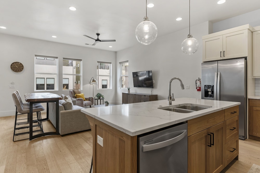 Villa #12 At Bloomington Country Club 4 Bedroom Townhouse