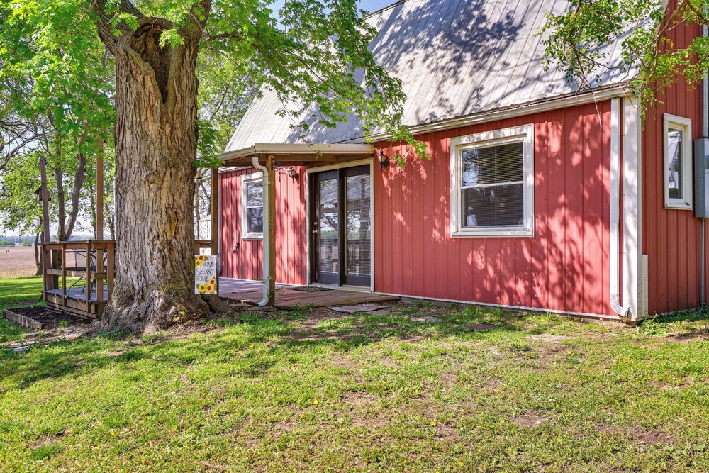 Hunt & Fish: Peaceful Country Escape in Chapman!