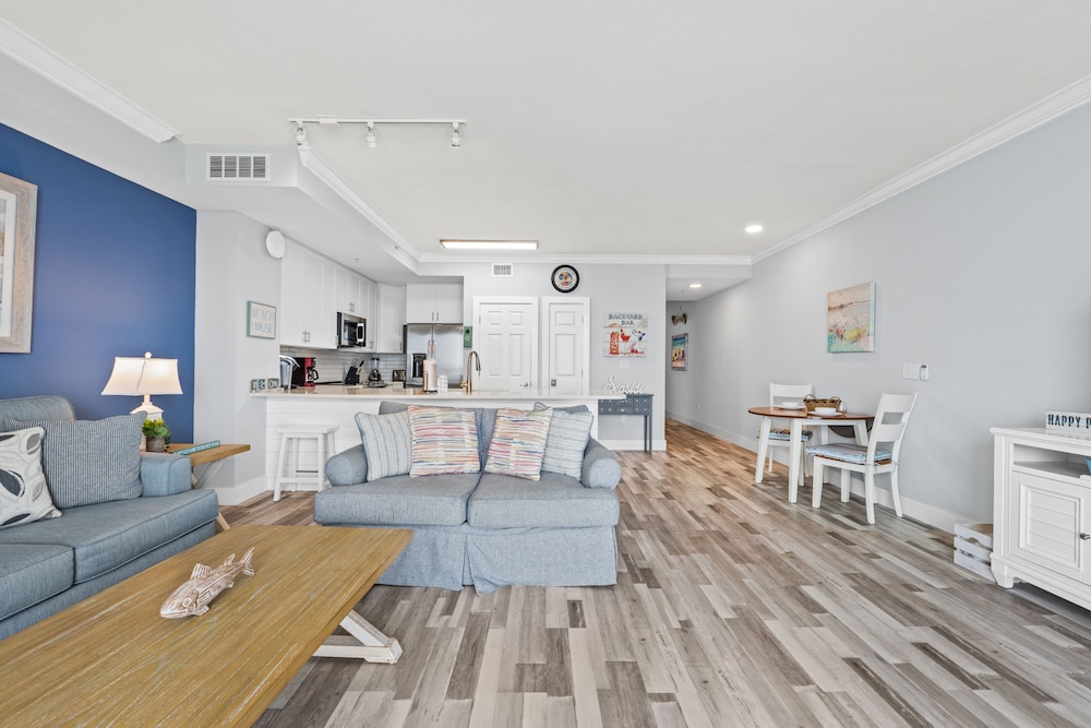 Tidewater by Book That Condo