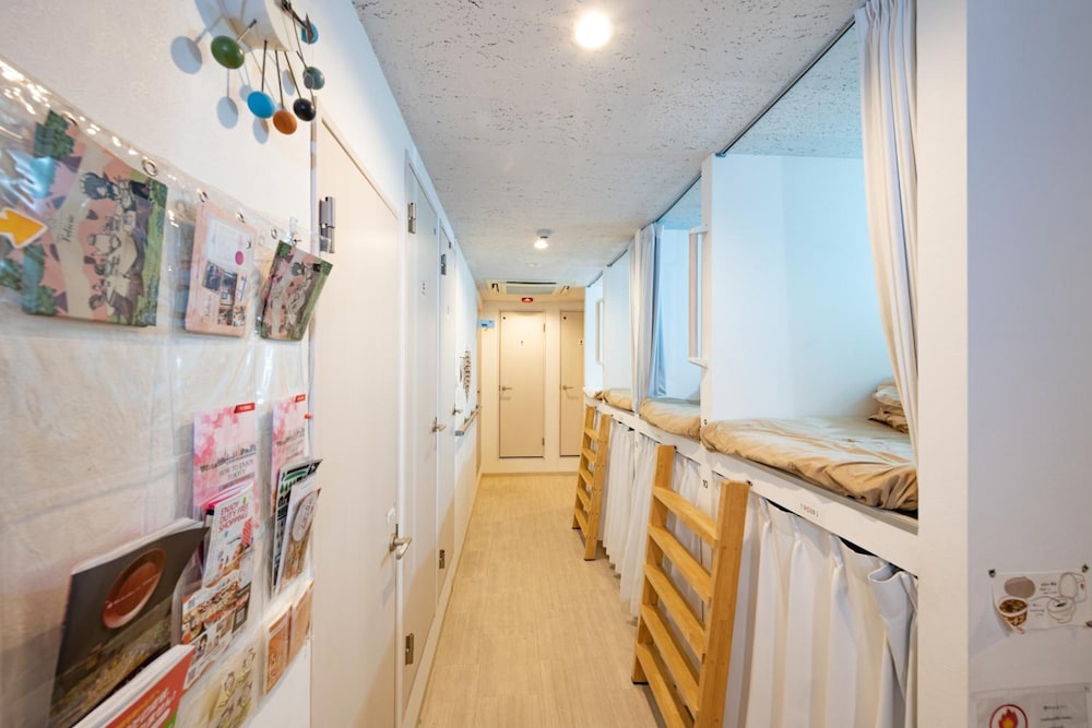 bnb+ Costelun Akiba - Hostel, Caters to Women