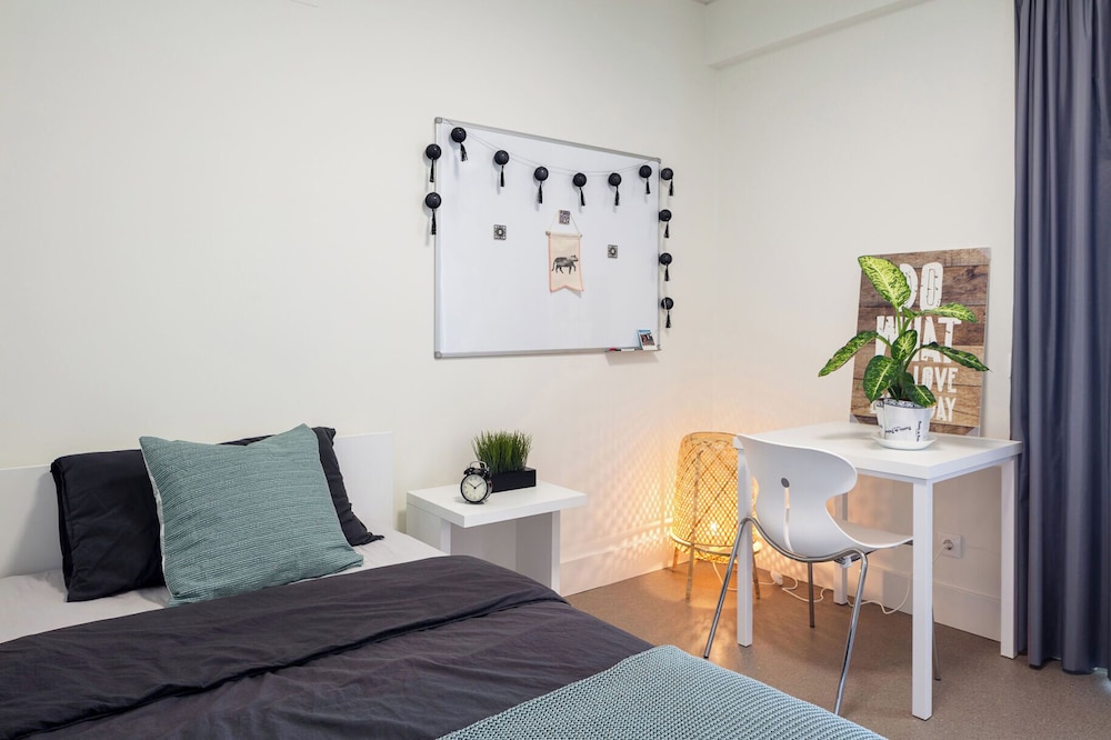 Modern Studio in Carcavelos. SK view 3