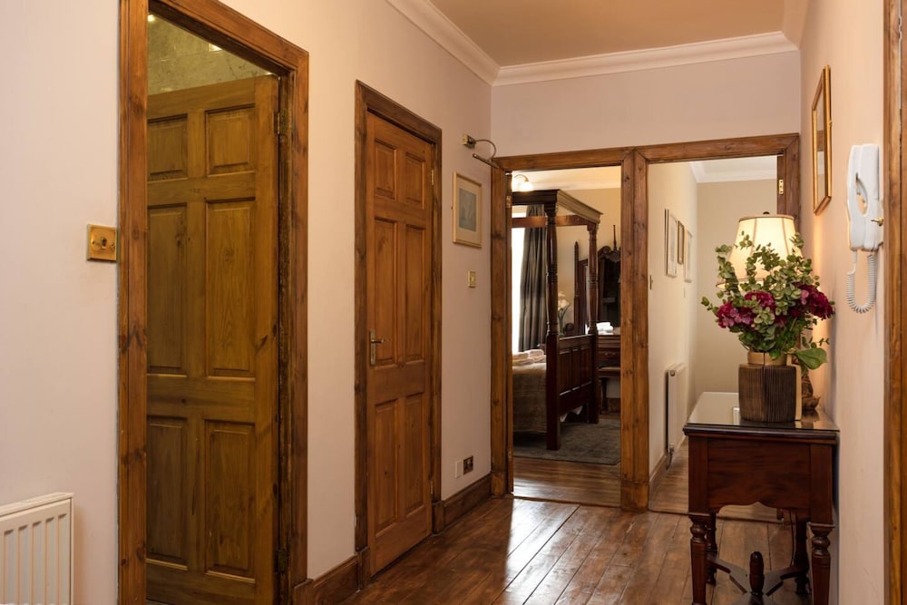 Blackfriars Residence - Beautiful Home