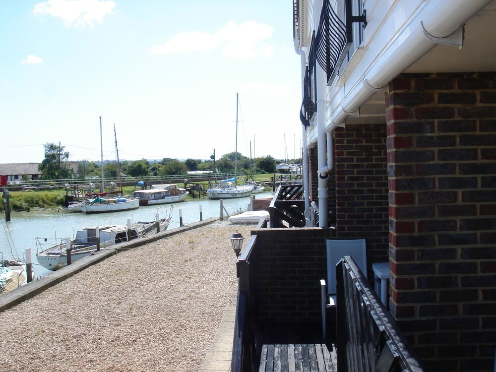 16 The Boathouse, RYE