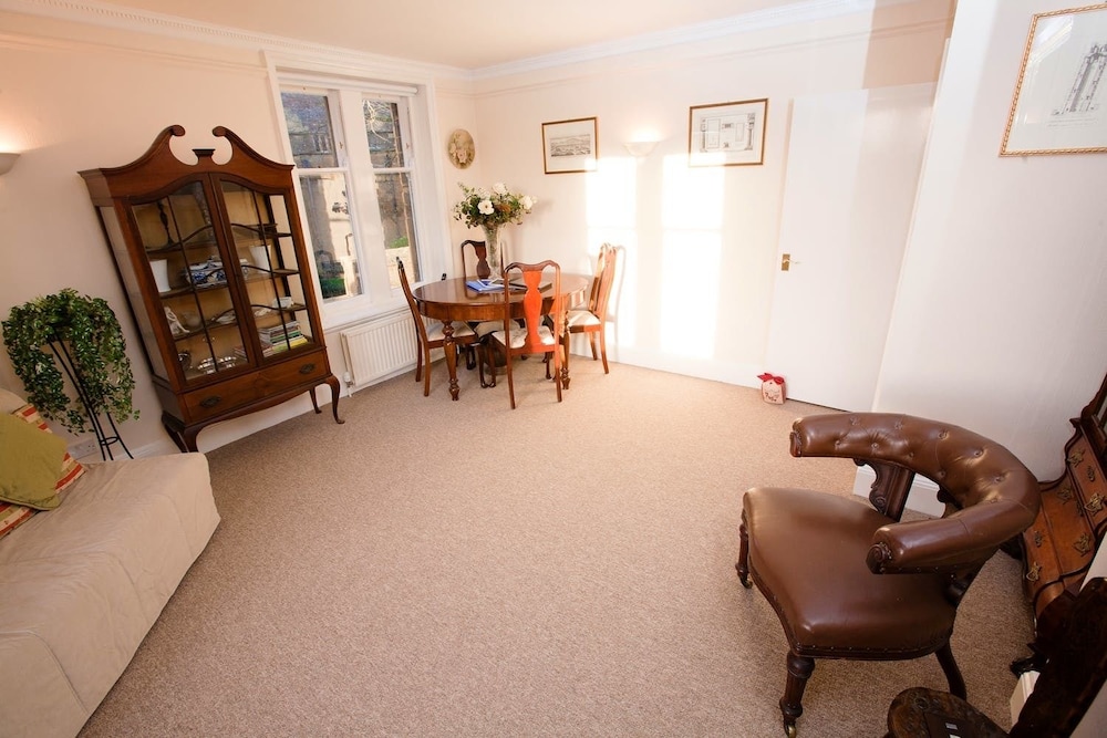 Sherborne Vacations - Abbey Court - Property Image 17