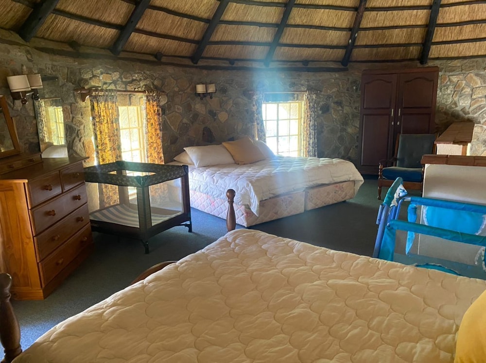 Beautiful Round Shaped Cottage - 2094