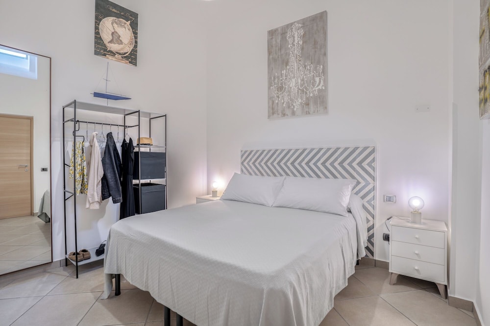 Two Bedrooms Apt In Sorrento Center With Terrace