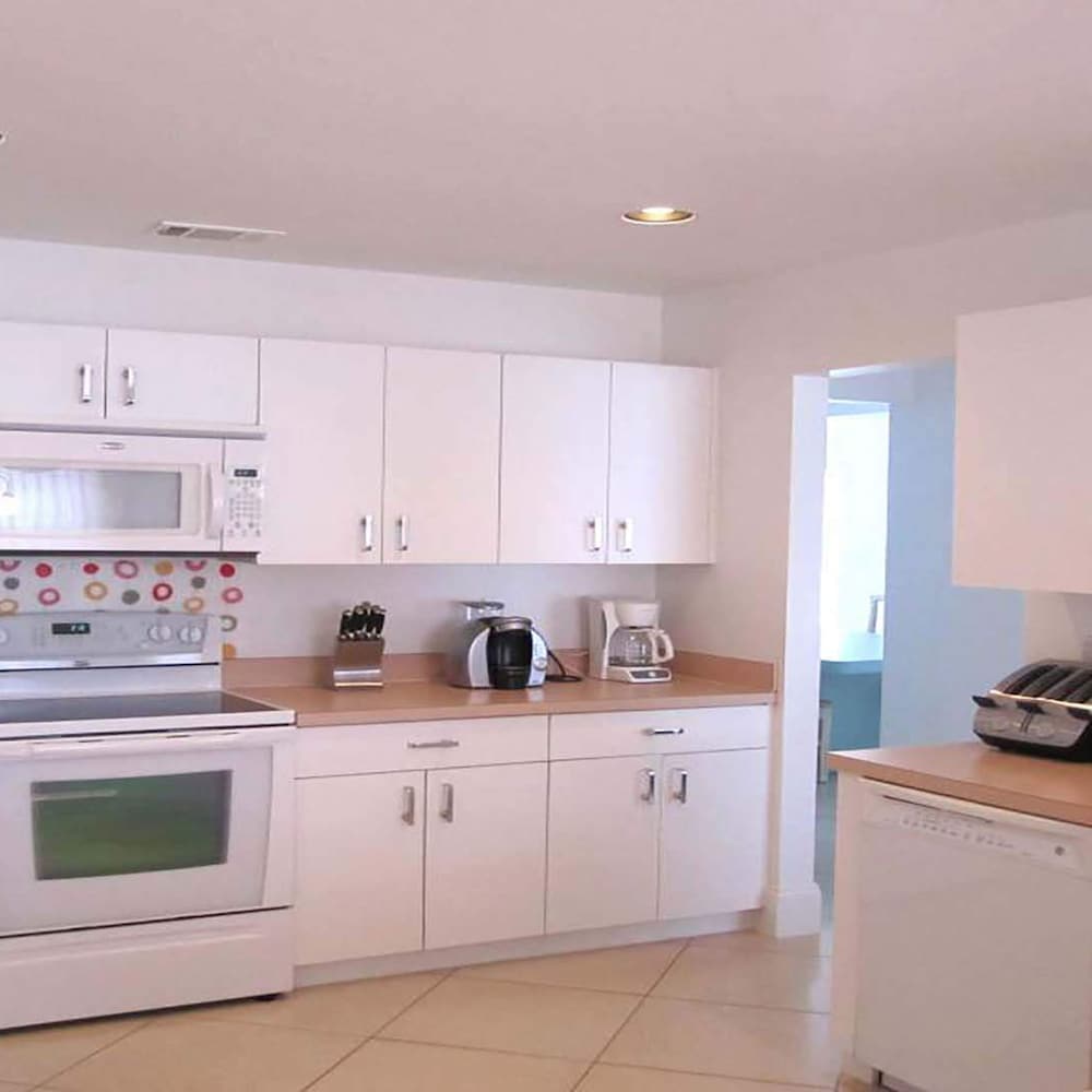 Altaira - top Location Lake View Pool Spa 4 Bed