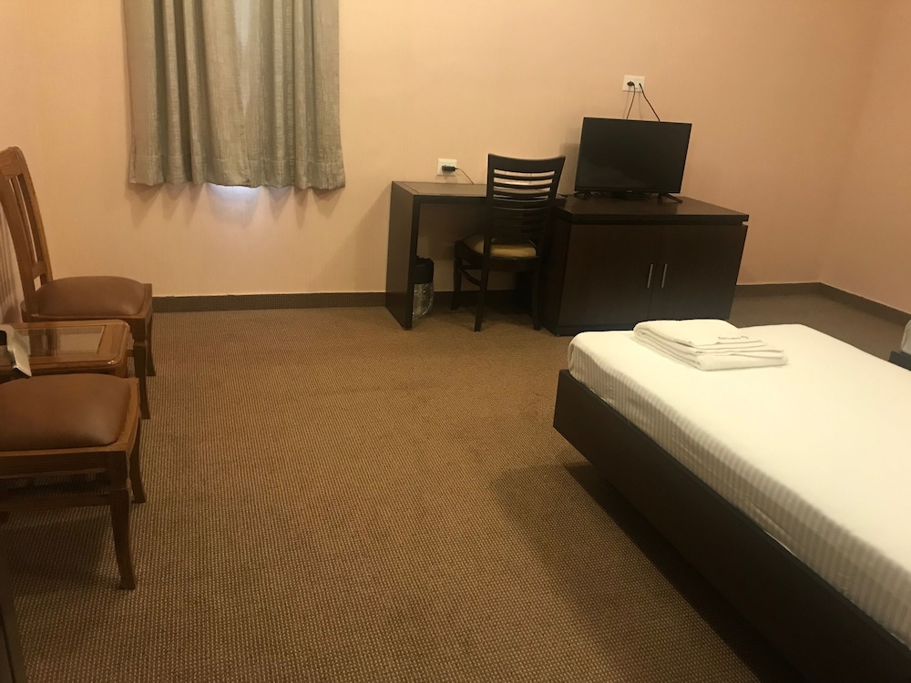 Noida Vacations - Mint Metropolitan Grand - Property Image 10