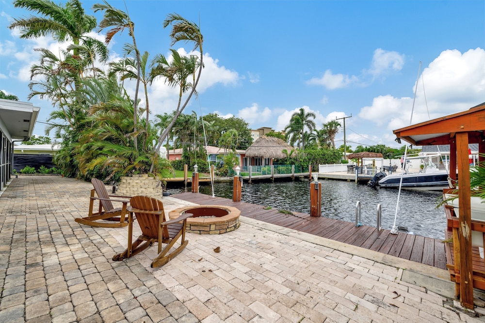Waterfront Paradise Chic 3 BDR