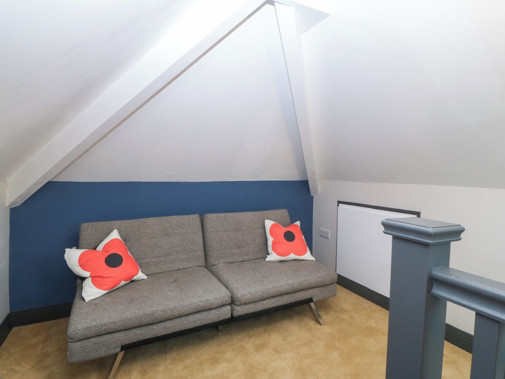 Trearddur House Cottage