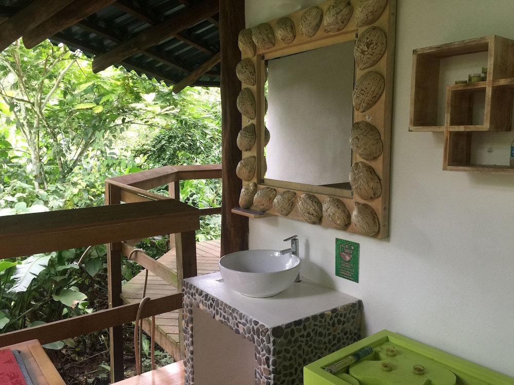 Cinco Ceibas Lodge