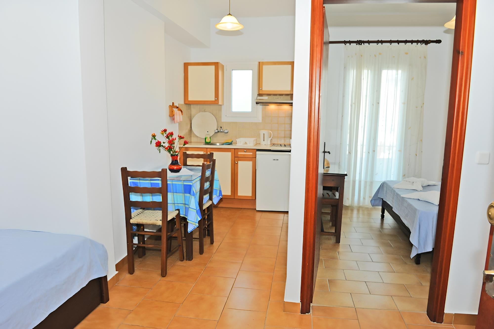 Tilemachos Rooms & Studios