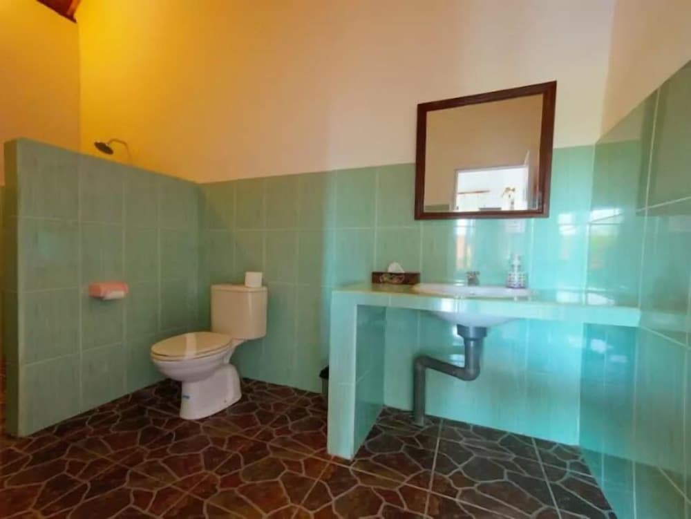 Warung Ary & Home Stay