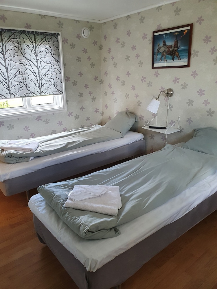 Nymans Bed & Breakfast view 4