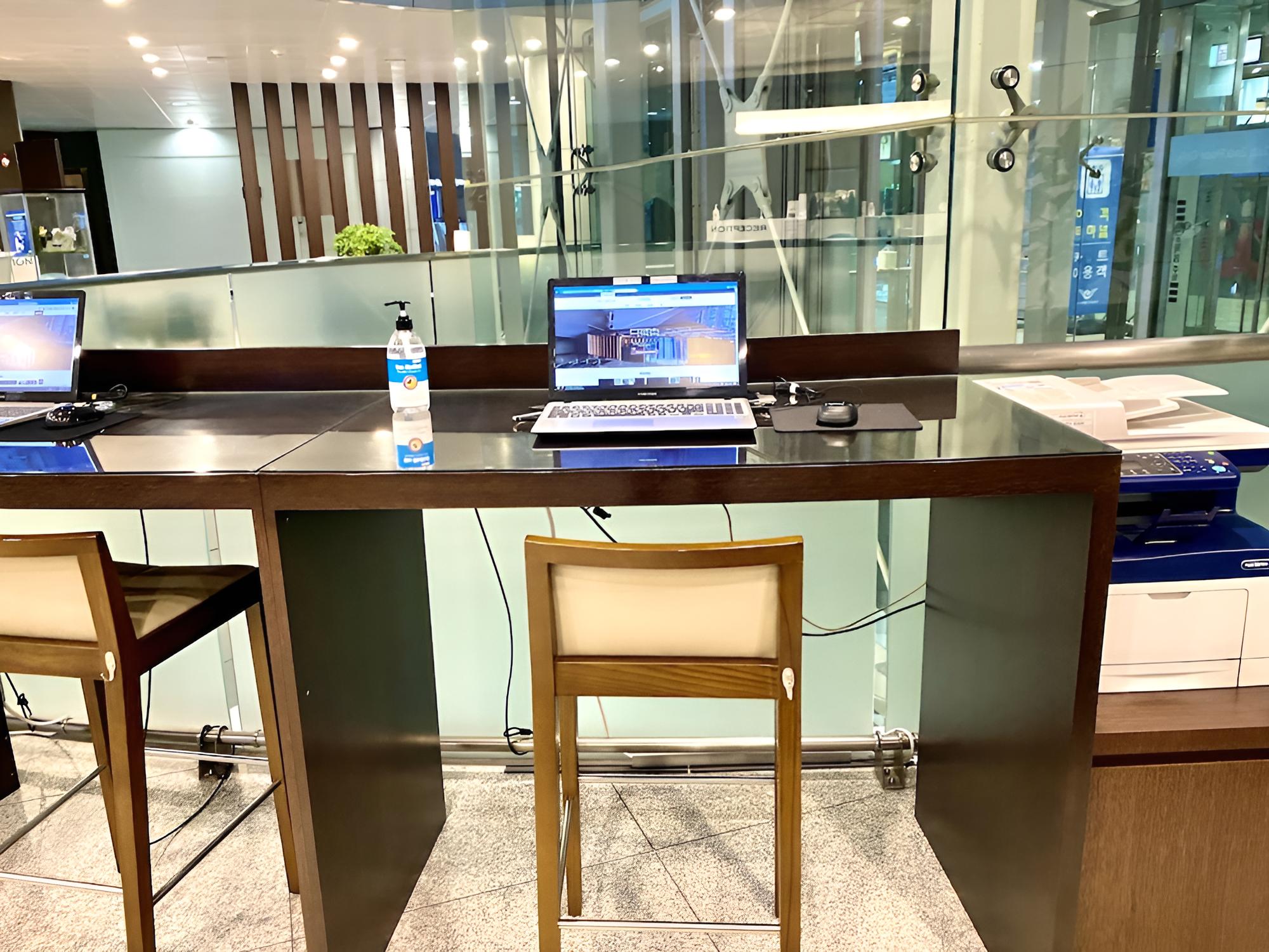 Capsule Hotel 'Darakhyu' T1