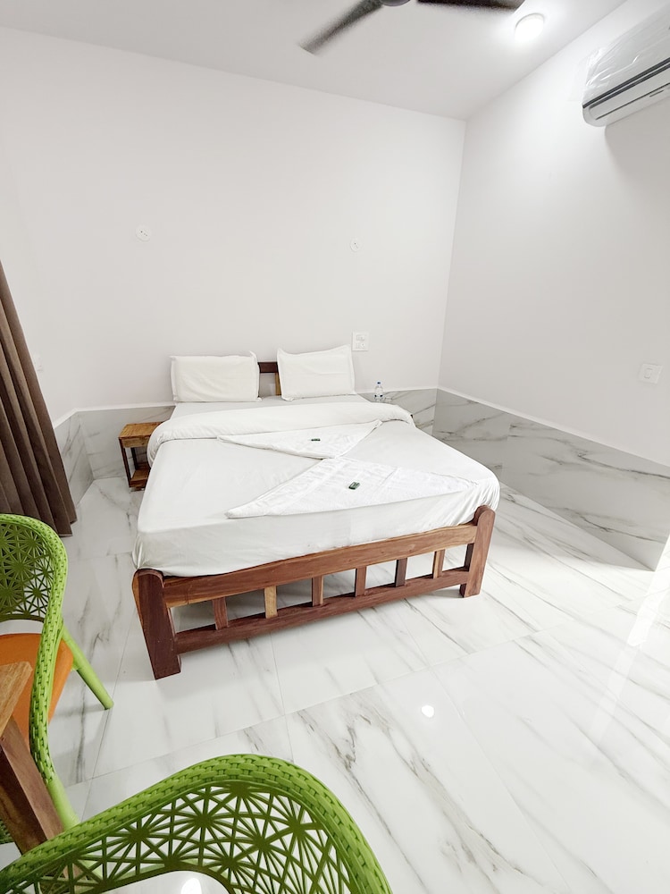 Hunter Beach Resort
