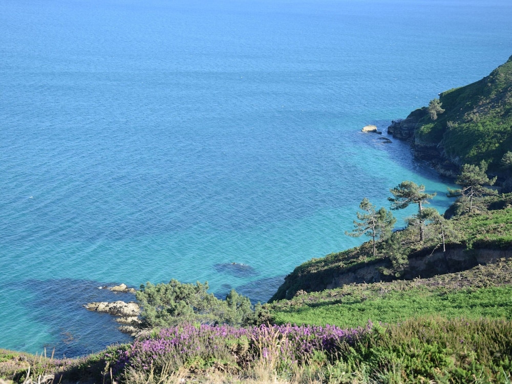 Holiday Home With Fantastic sea Views on the Crozon Peninsula