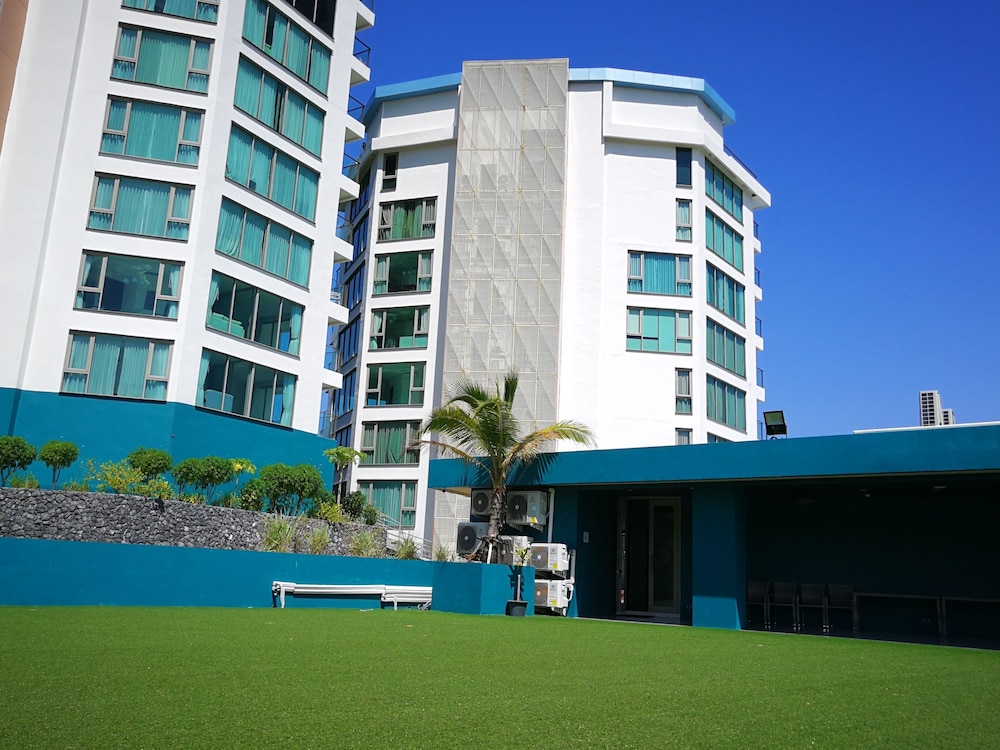 Luxury Sea View 1Bedroom Apartment view 4