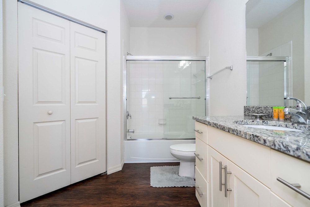 Spacious 4Bd Disney Dream With Resort Access at Lucaya 3210