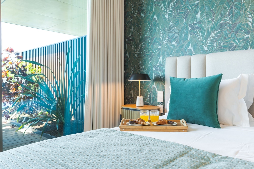 Seaside Escape by Atlantic Holiday
