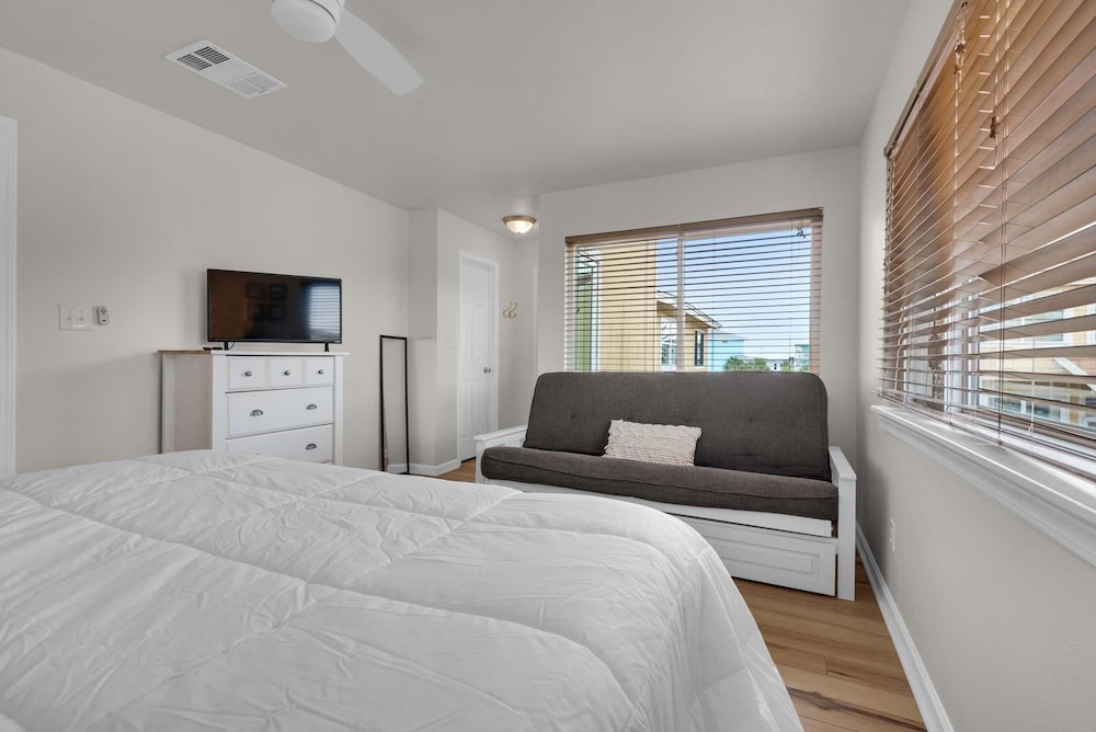 Regency Cabanas D3