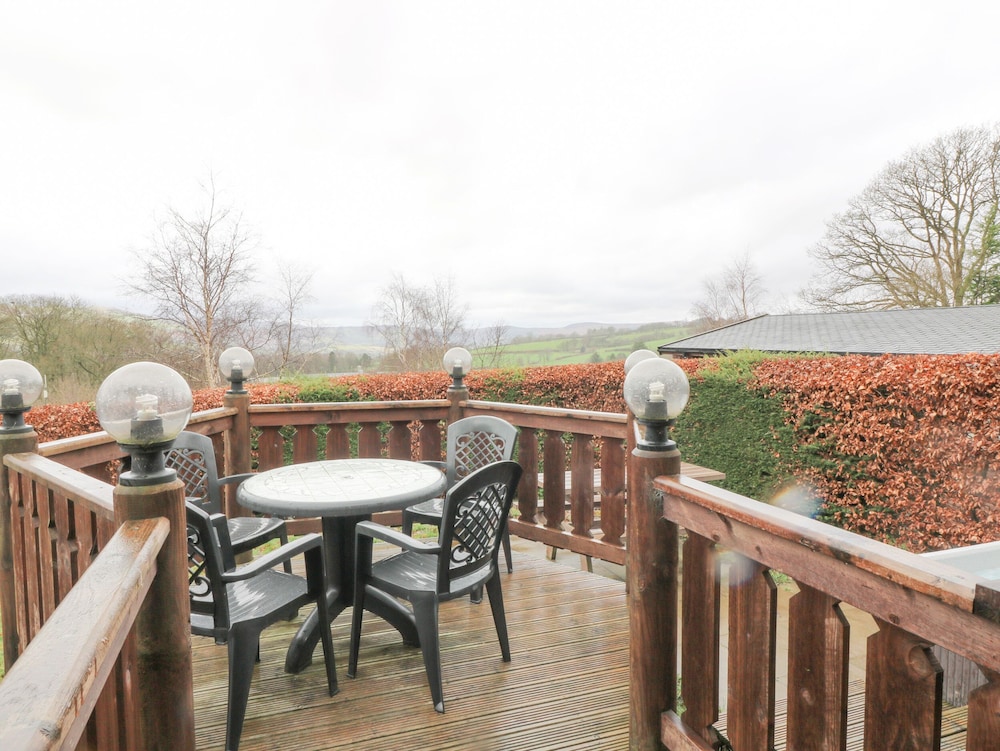 Barn Owl Lodge