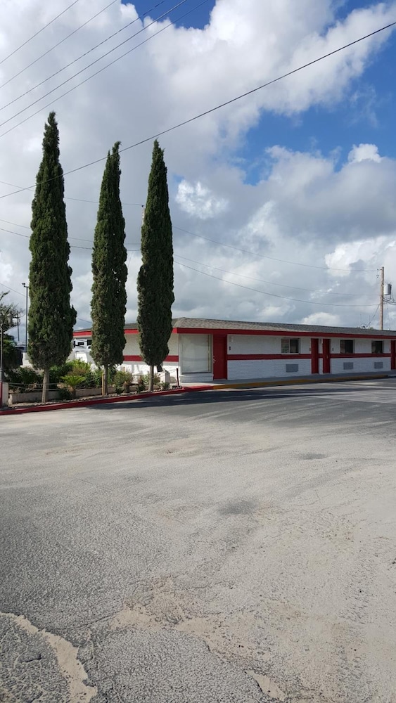 Luxury Inn & RV Park