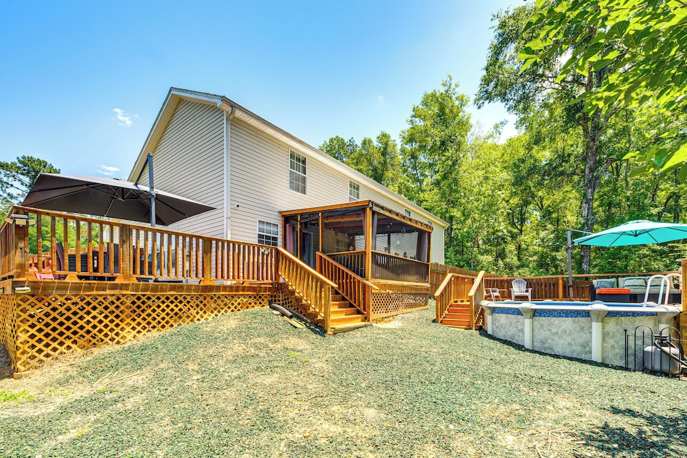 4 Mi to Fsu: Family Home w/ Pool & Yard