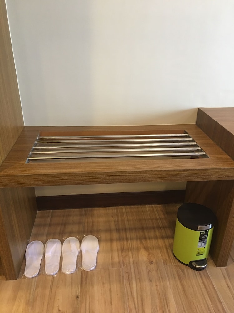 Robinland Residences - Hostel