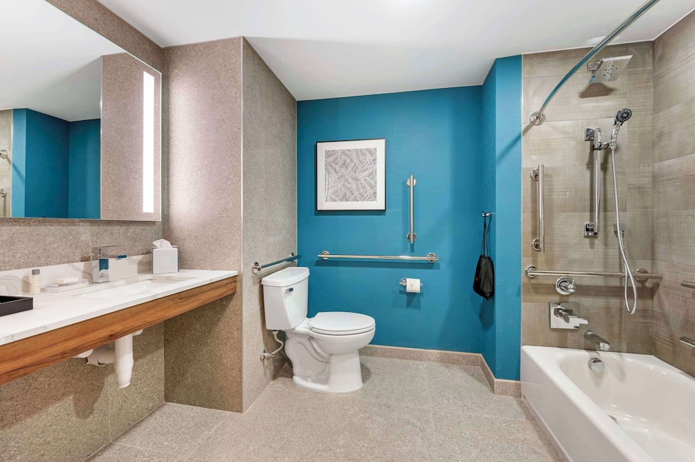 Cambria Hotel Nashville Midtown 14