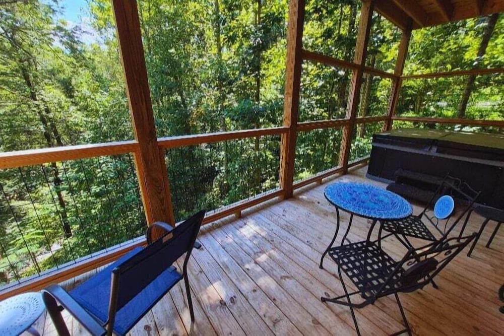 Misty Mountain View - 2 bedroom 2 Cabin