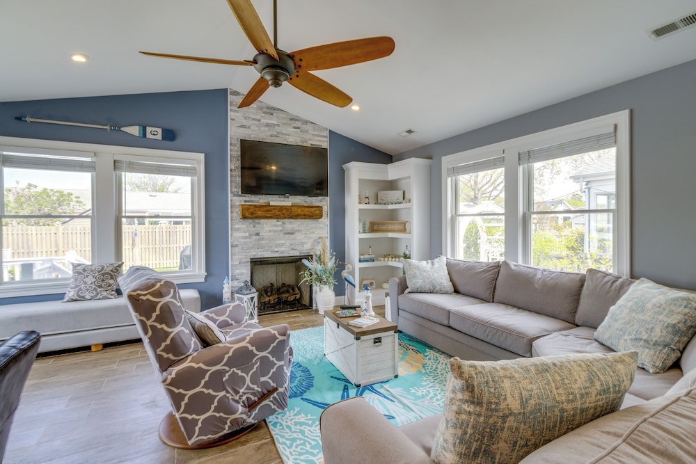 Half-mi to Beach: Cape May Getaway w/ Deck & Yard!