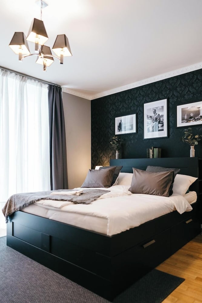 YoHome - Luxury Downtown Apartment