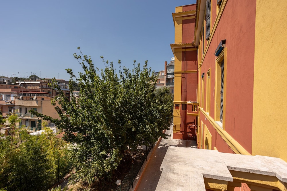 Rampa Brancaleone Charming Apartment With View — Rome photo 5