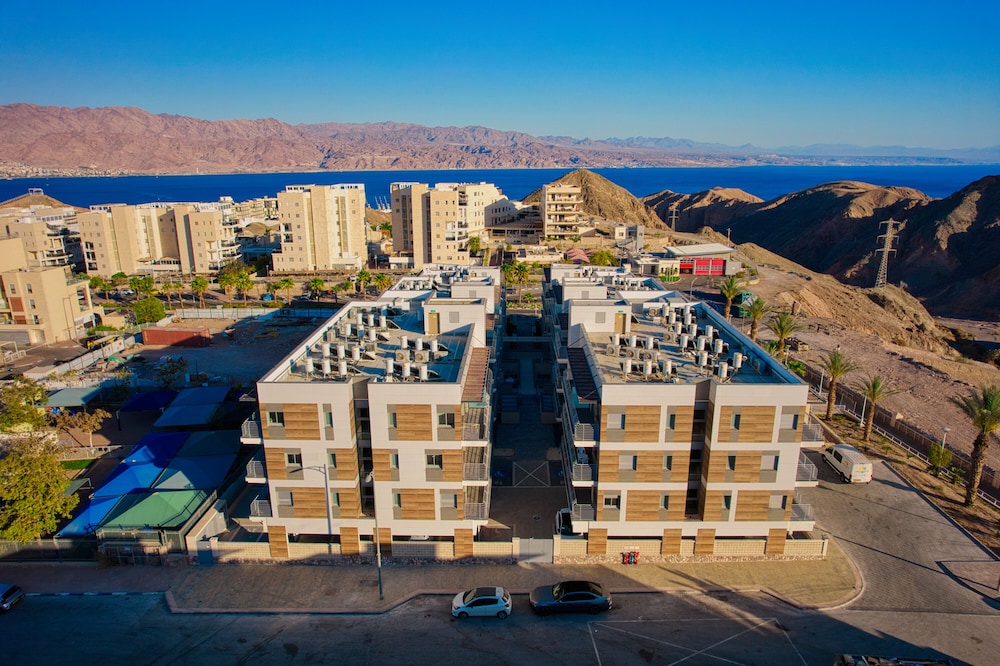 Red Canyon Garden Stay by Sea N' Rent