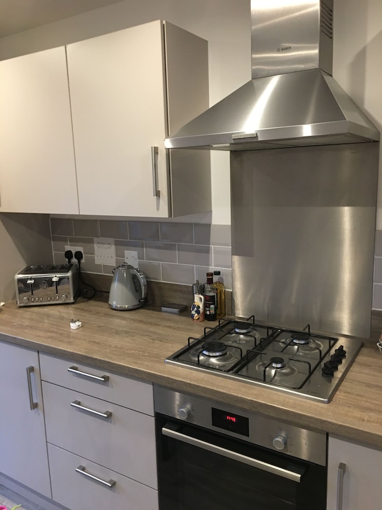 Impeccable 2-bed House in Attleborough view 5