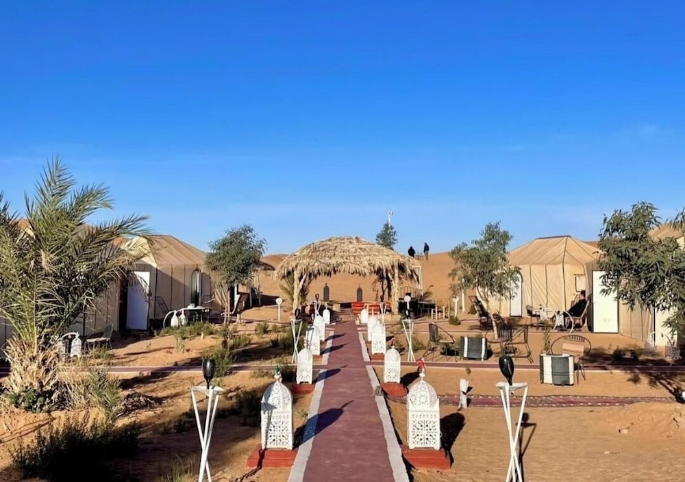 Desert Lodge luxury camp