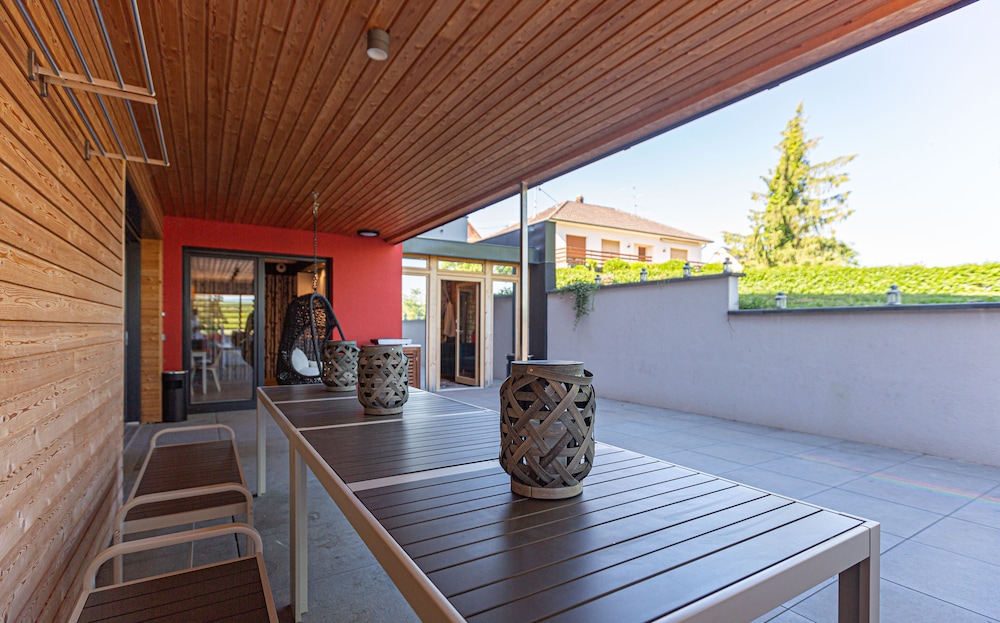 La Maison Devant La Prairie, 写真 129