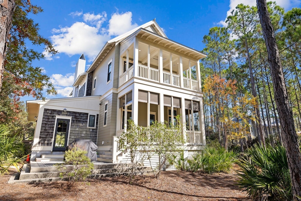 6-seater Golf Cart 3 Mins To Camp Watercolor Yankee Sun 5 Bedroom Home by RedAwning view 5