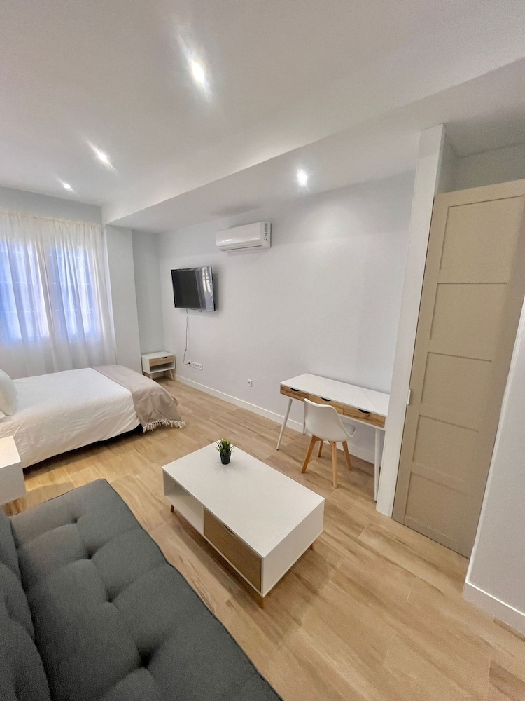 Ifema IV in Madrid With 1 Bathrooms